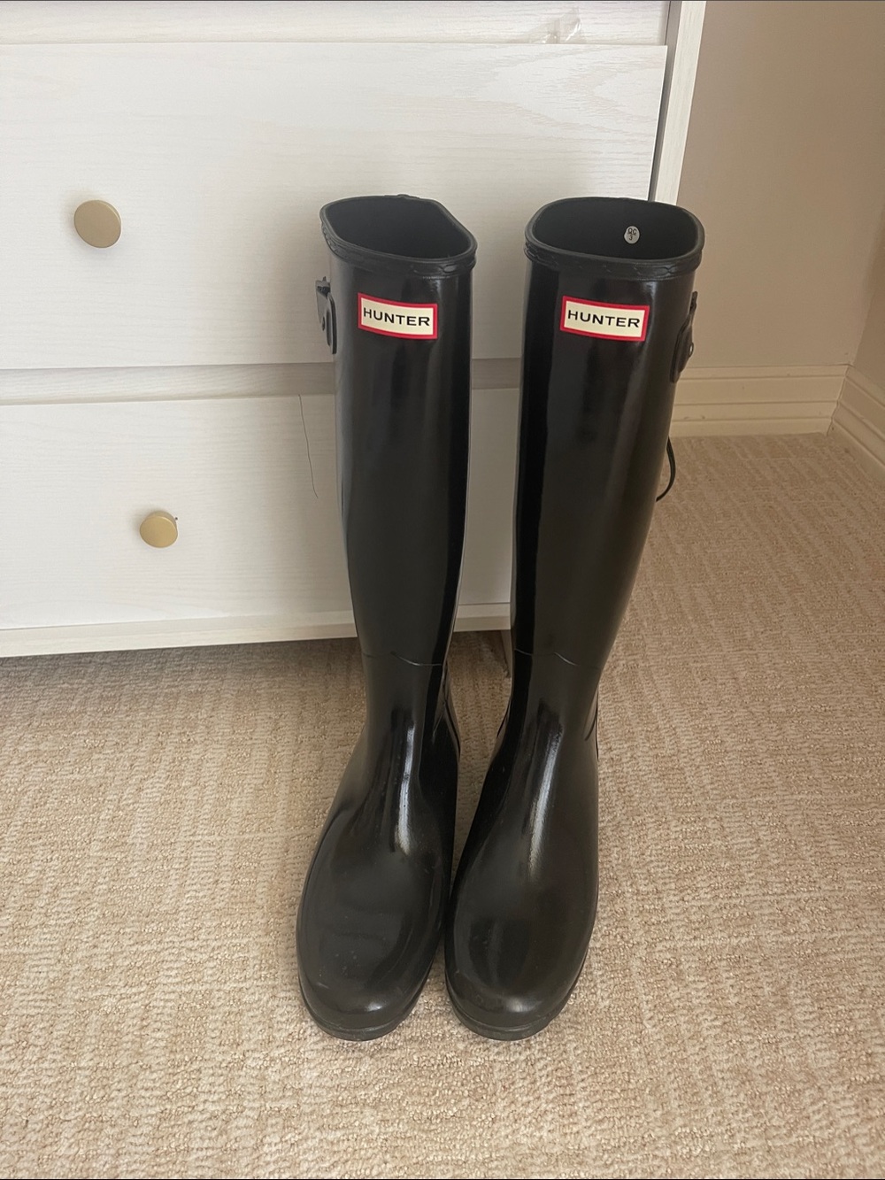 Hunter Tall Gloss Rain Boots in Black